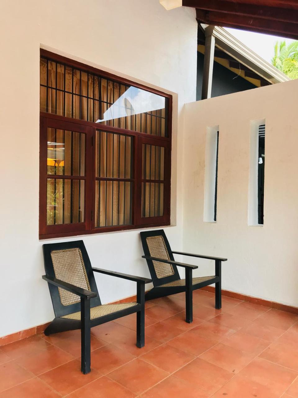 Siluni'S Villa Anuradhapura Exterior photo